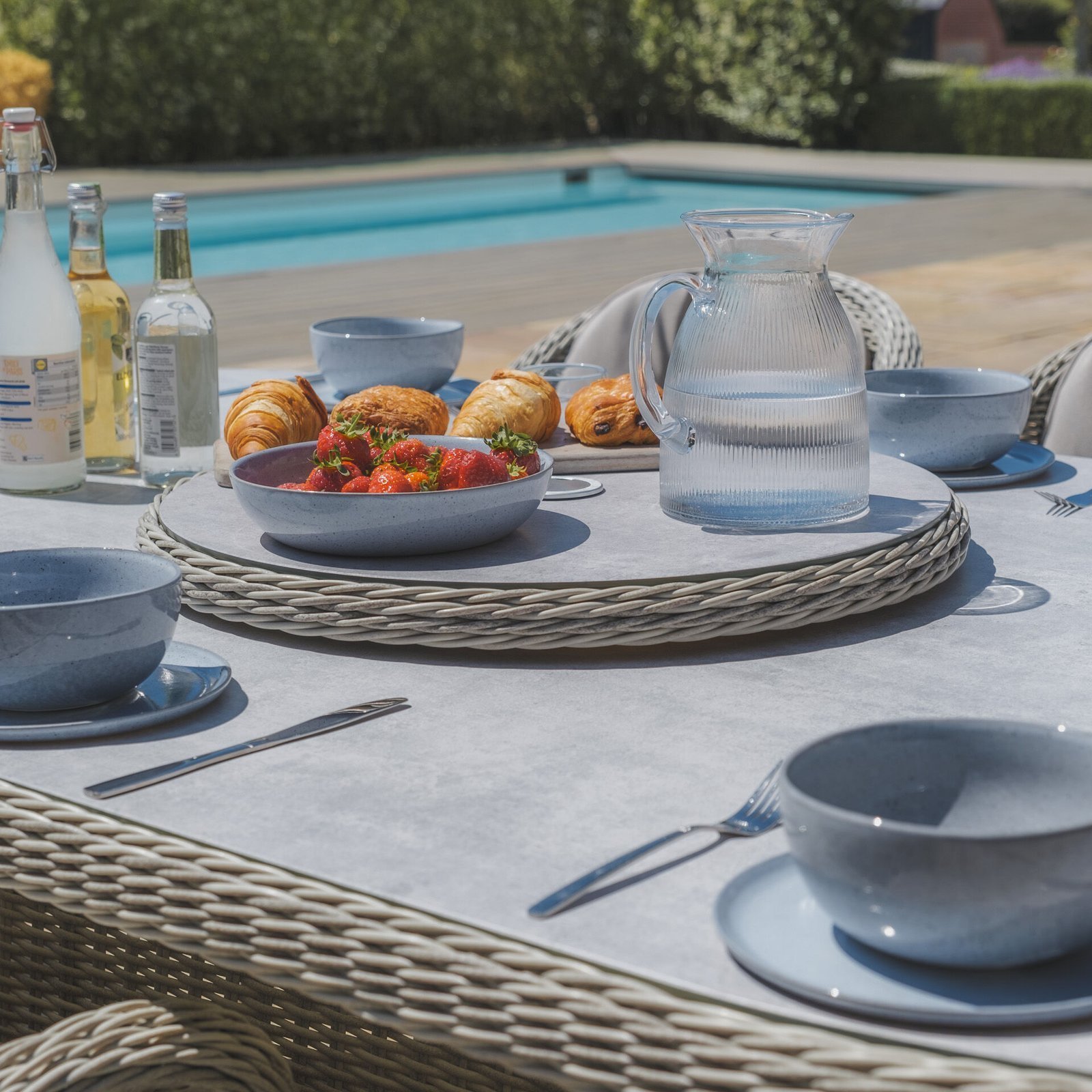 Oxford 8 Seat Oval Dining Set with Heritage Dining Chairs & Woven Lazy Susan - Ceramic Glass - Image 6