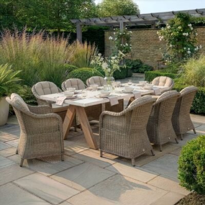 A Antigua 8 Seat Rectangular Dining Set